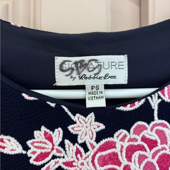 Robbie Bee Navy Pink White Floral Sleeveless Ruffle Dress - Picture 2 of 3